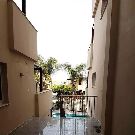 Newly Remodelled Apartment, Pool, Sauna And Gym شقة *
